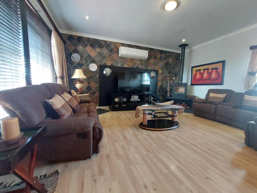 3 Bedroom Property for Sale in Meiringspark North West